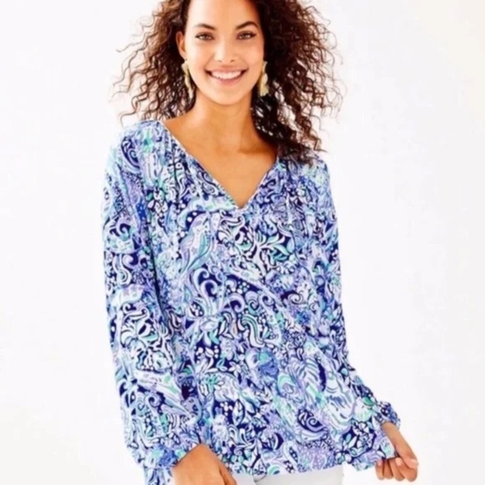 💙 Lilly Pulitzer Blue Mosaic Blouse – Size Small